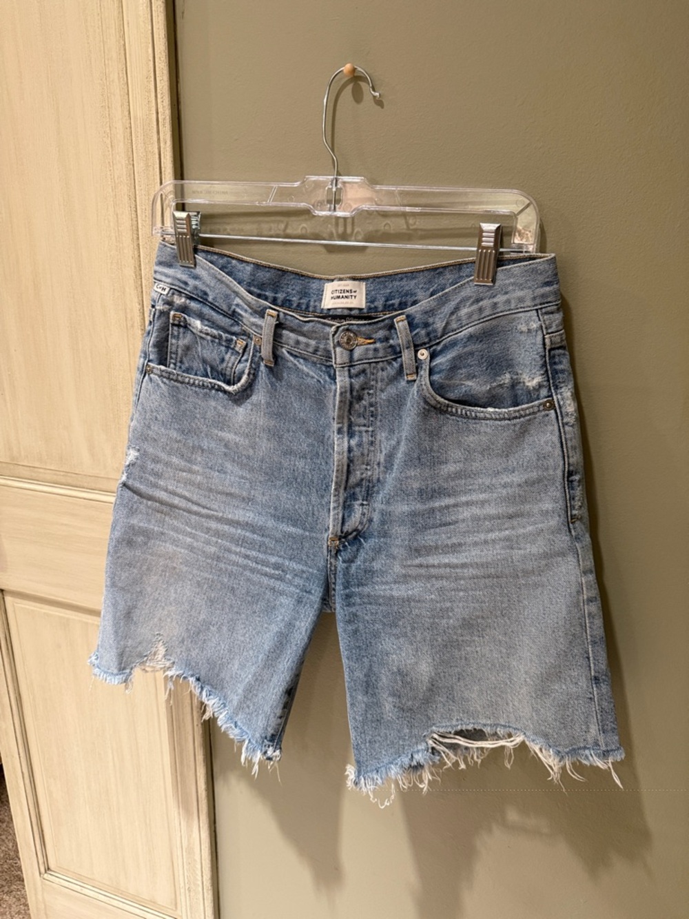 Citizens Of Humanity Camilla 7” cut off Distressed Denim Shorts